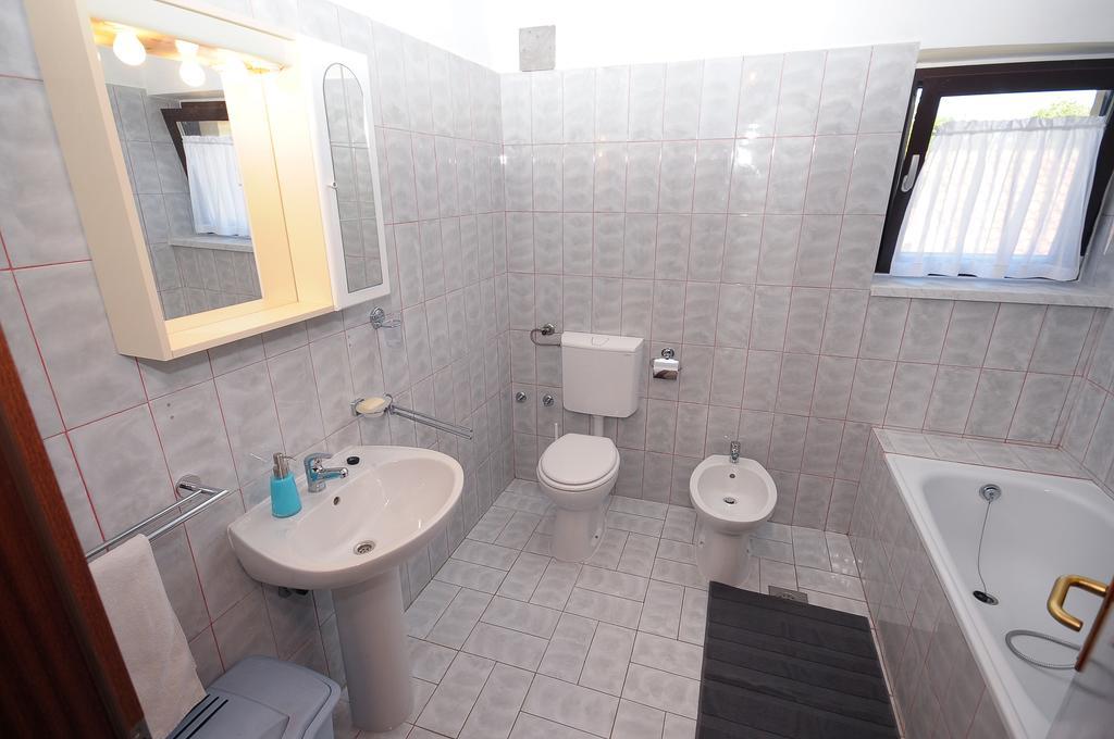 Apartament Vv Pula Zimmer foto