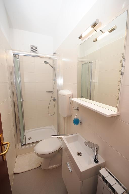 Apartament Vv Pula Zimmer foto